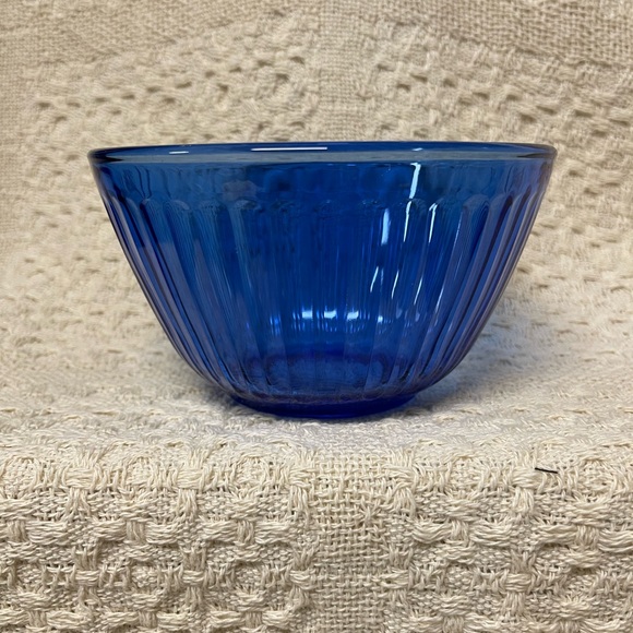 Pyrex | Kitchen | Pyrex Cobalt Blue 3 Cup 75ml Ribbed Bowl 704s 9 Made ...